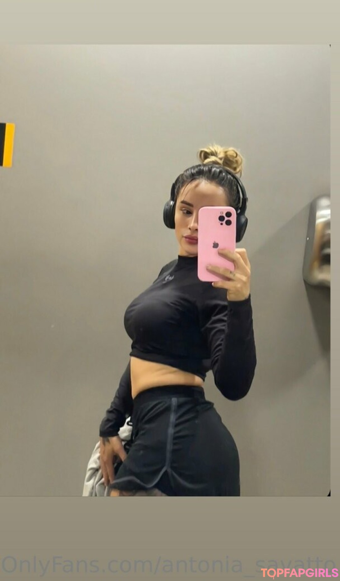 Foto desnuda filtrada de OnlyFans de Antoniasavatto #16 Foto desnuda filtrada de OnlyFans de Antoniasavatto #16