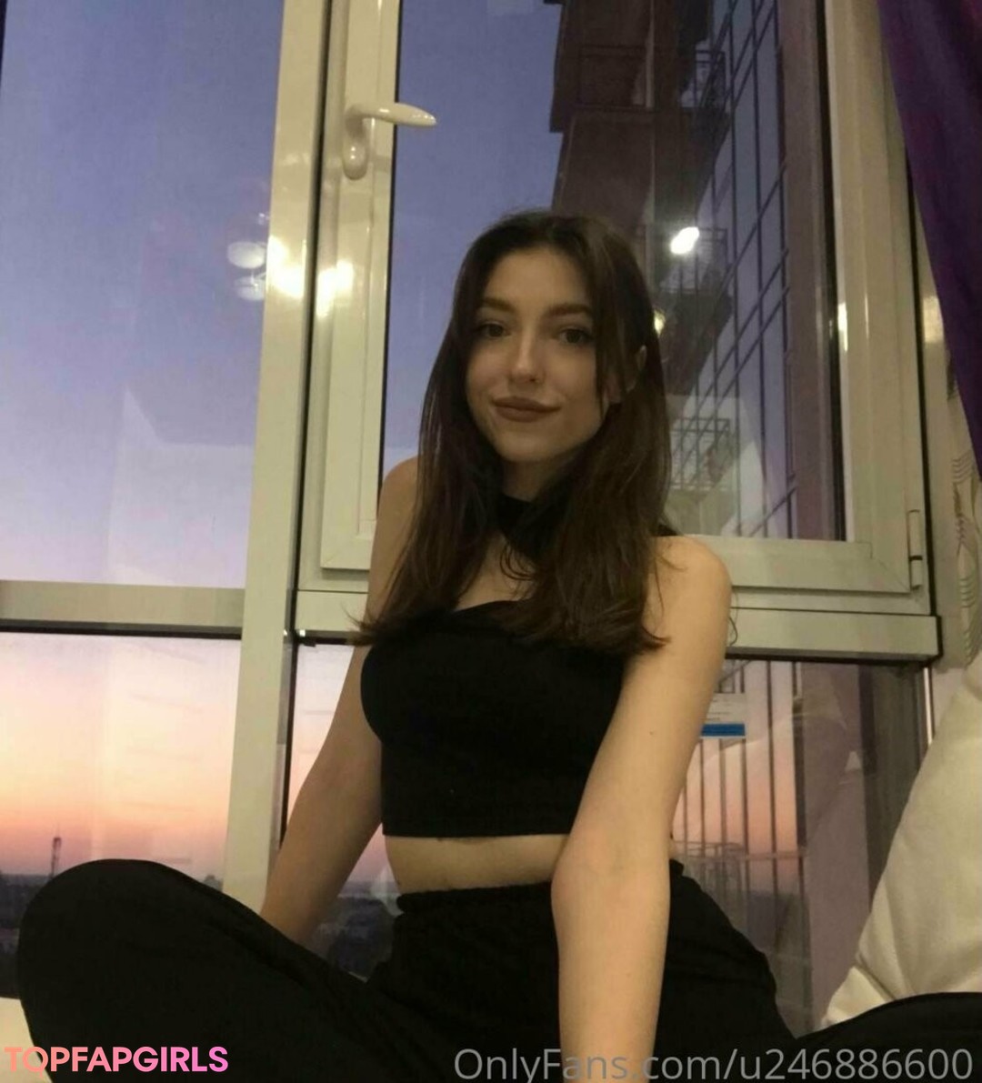 Foto desnuda filtrada de OnlyFans de Alisablanche #3 Foto desnuda filtrada de OnlyFans de Alisablanche #3