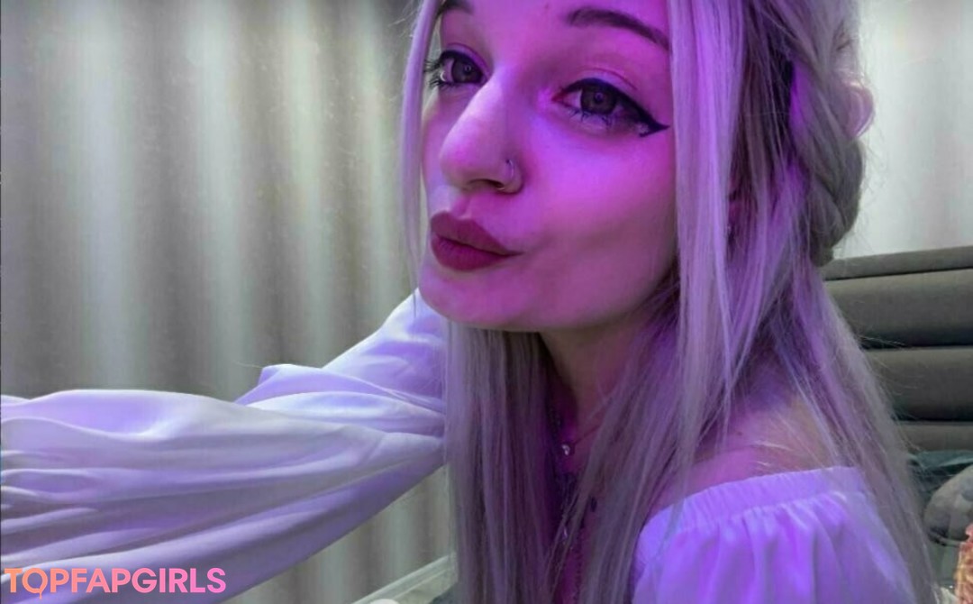 Foto desnuda filtrada de OnlyFans de Littleharleyq #237 Foto desnuda filtrada de OnlyFans de Littleharleyq #237