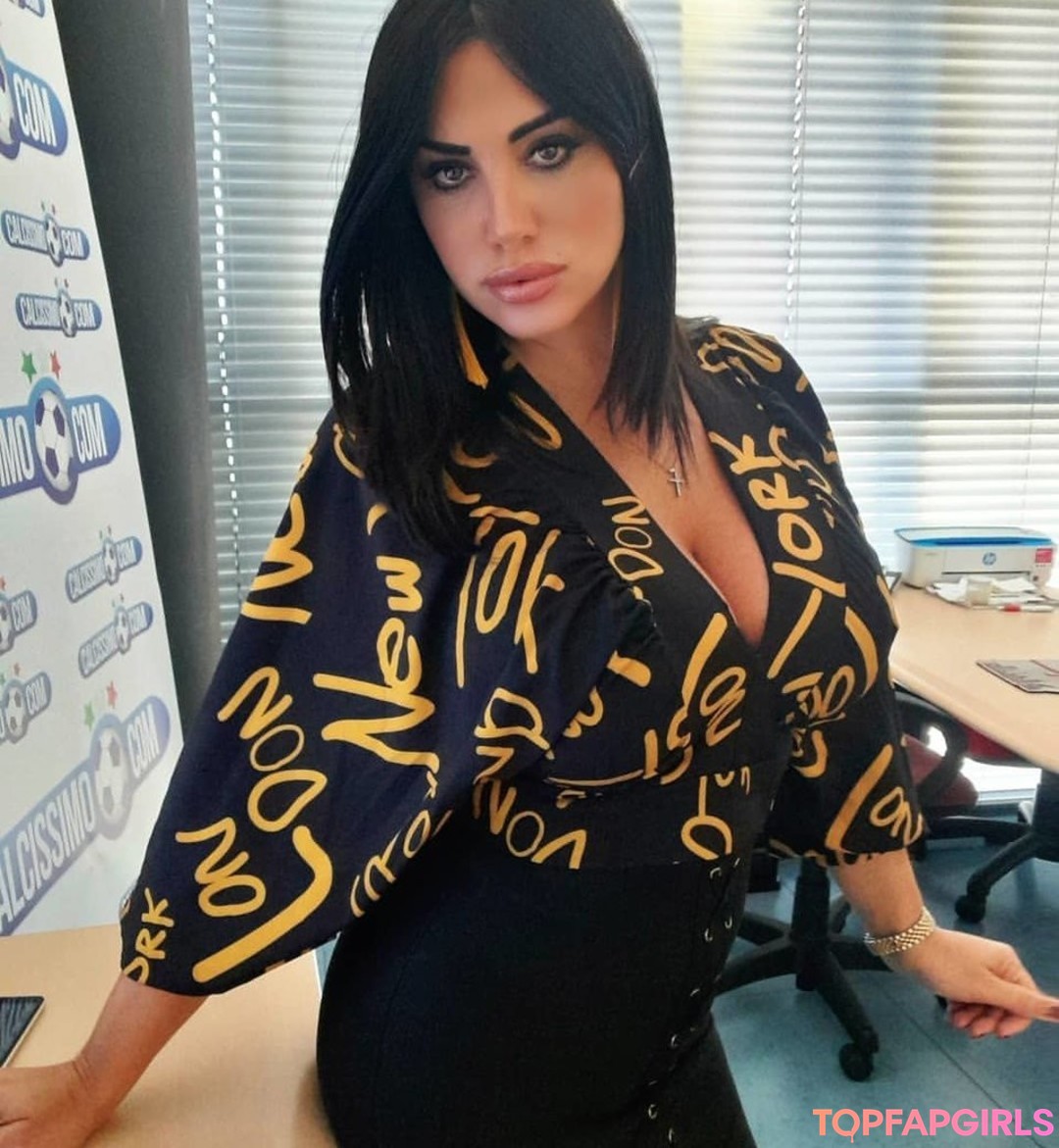 Foto desnuda filtrada de OnlyFans de Marika Fruscio #545 Foto desnuda filtrada de OnlyFans de Marika Fruscio #545