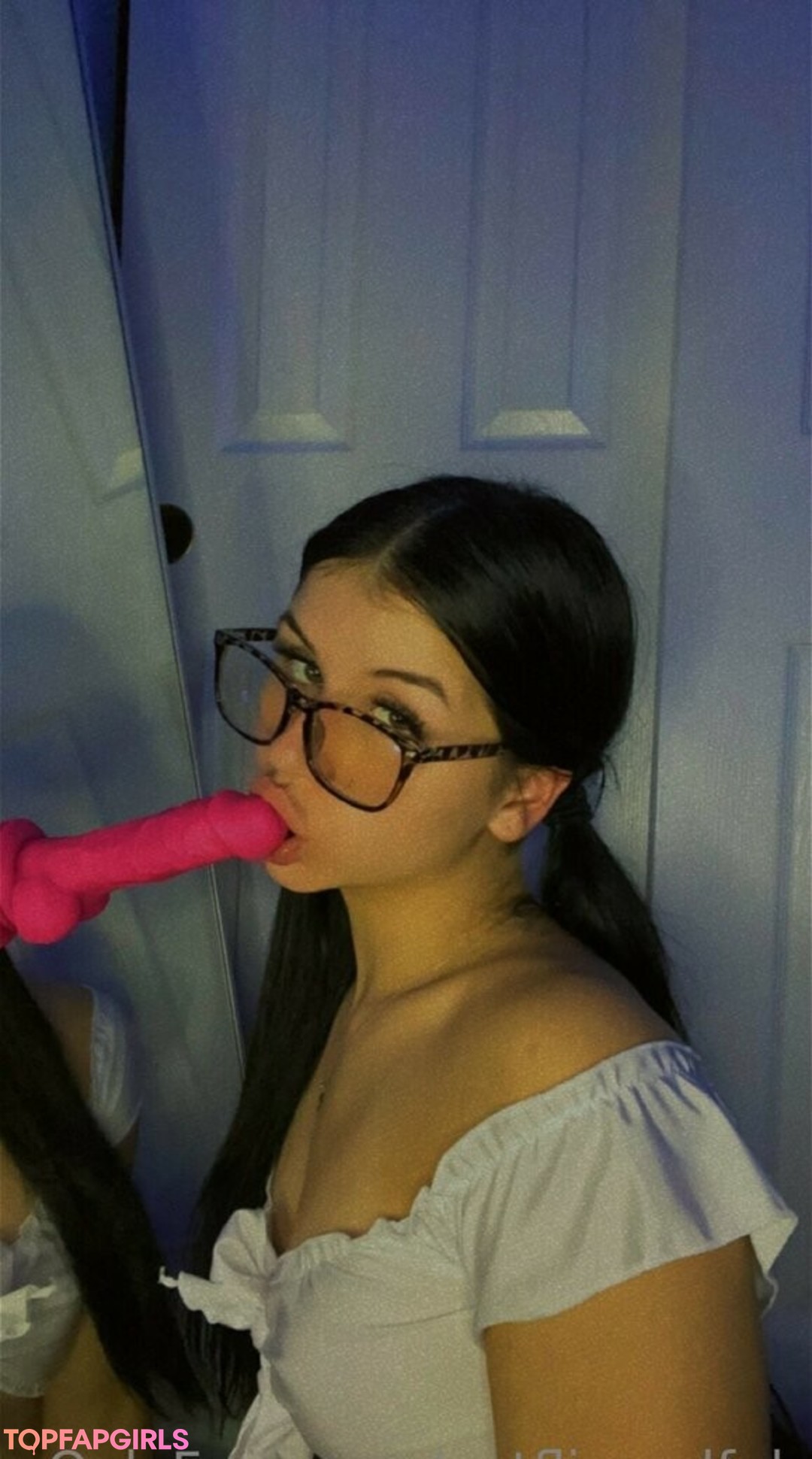 Foto desnuda filtrada de OnlyFans de Lizzysnyder18 #13 Foto desnuda filtrada de OnlyFans de Lizzysnyder18 #13