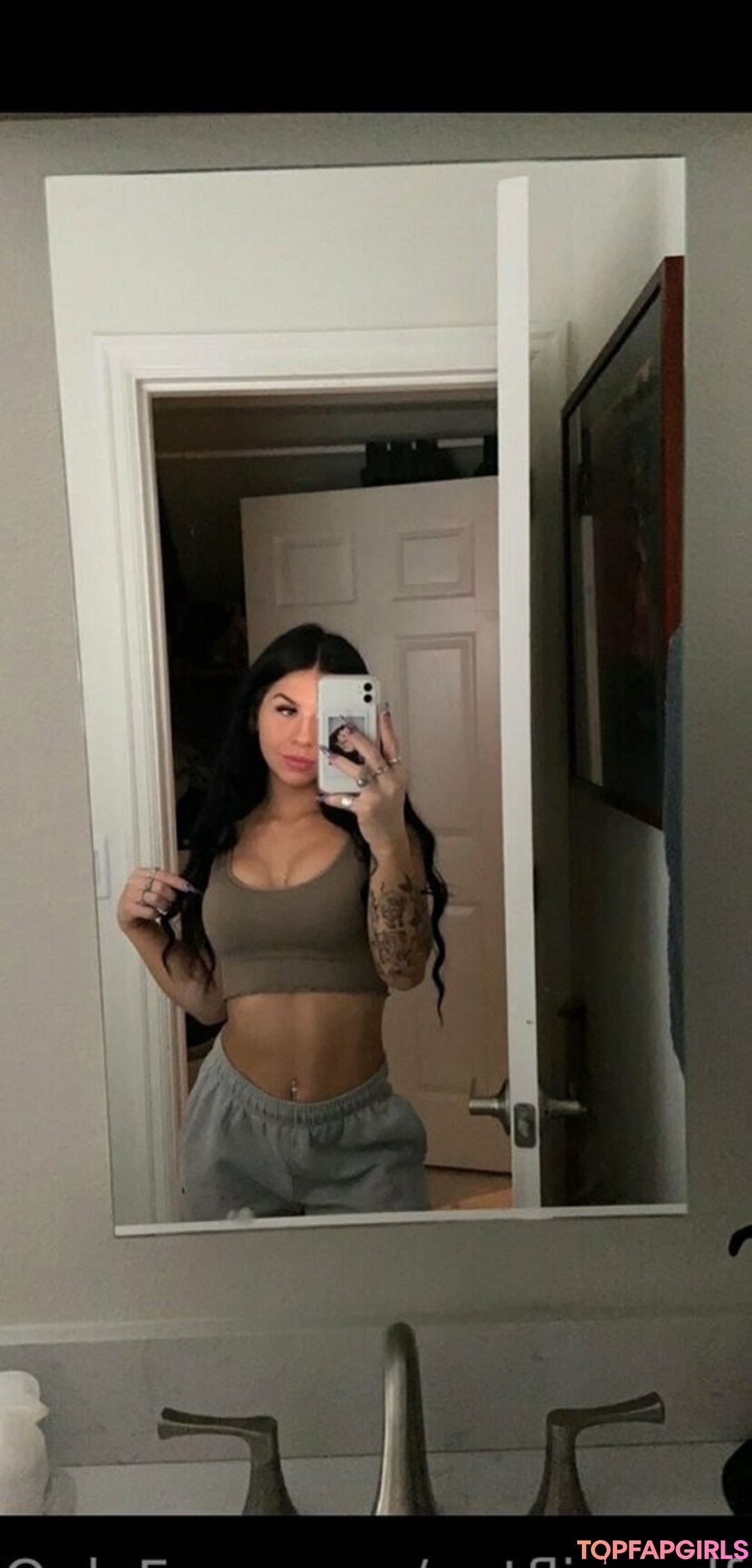 Foto desnuda filtrada de OnlyFans de Lizzysnyder18 #137 Foto desnuda filtrada de OnlyFans de Lizzysnyder18 #137