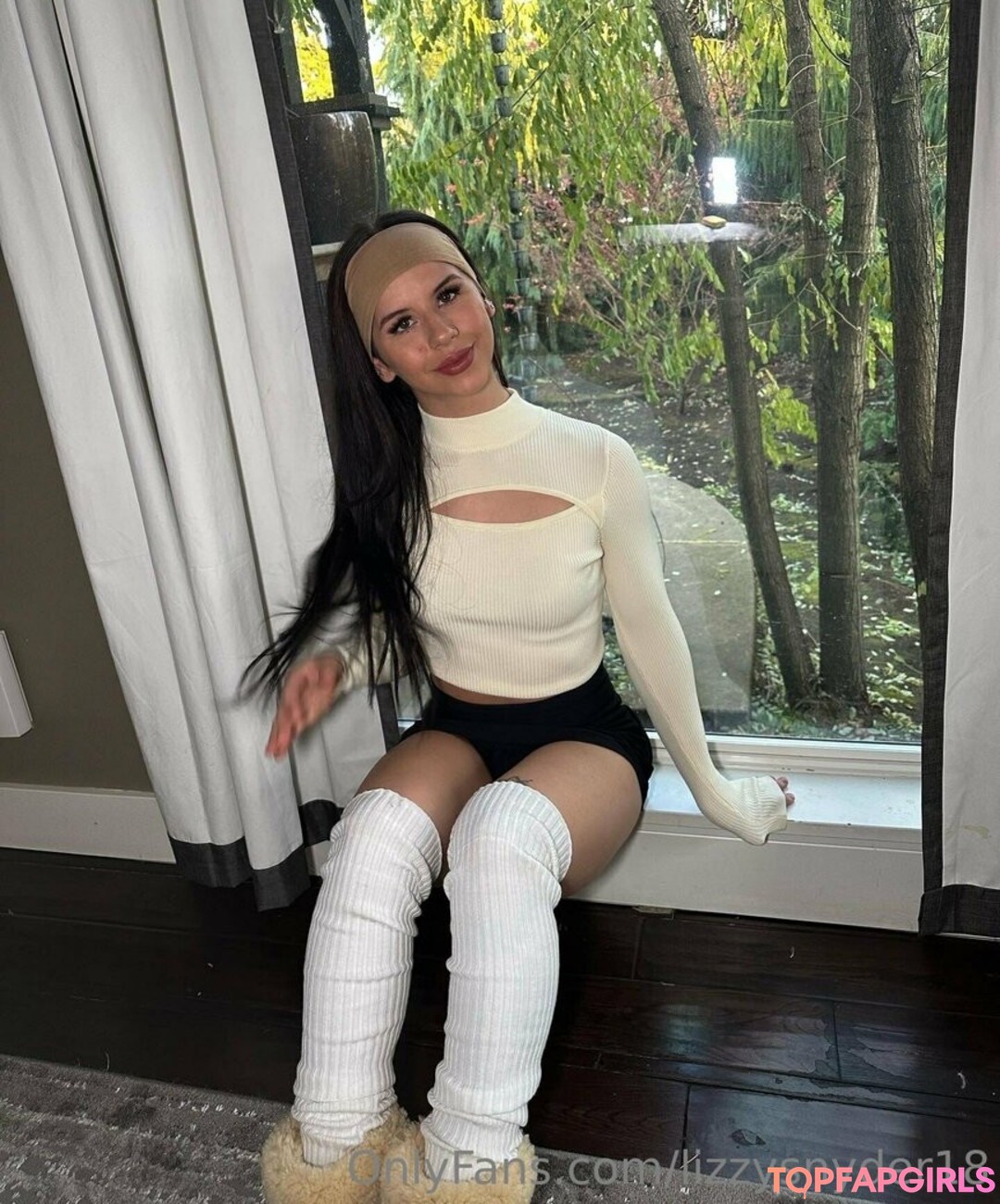 Foto desnuda filtrada de OnlyFans de Lizzysnyder18 #213 Foto desnuda filtrada de OnlyFans de Lizzysnyder18 #213
