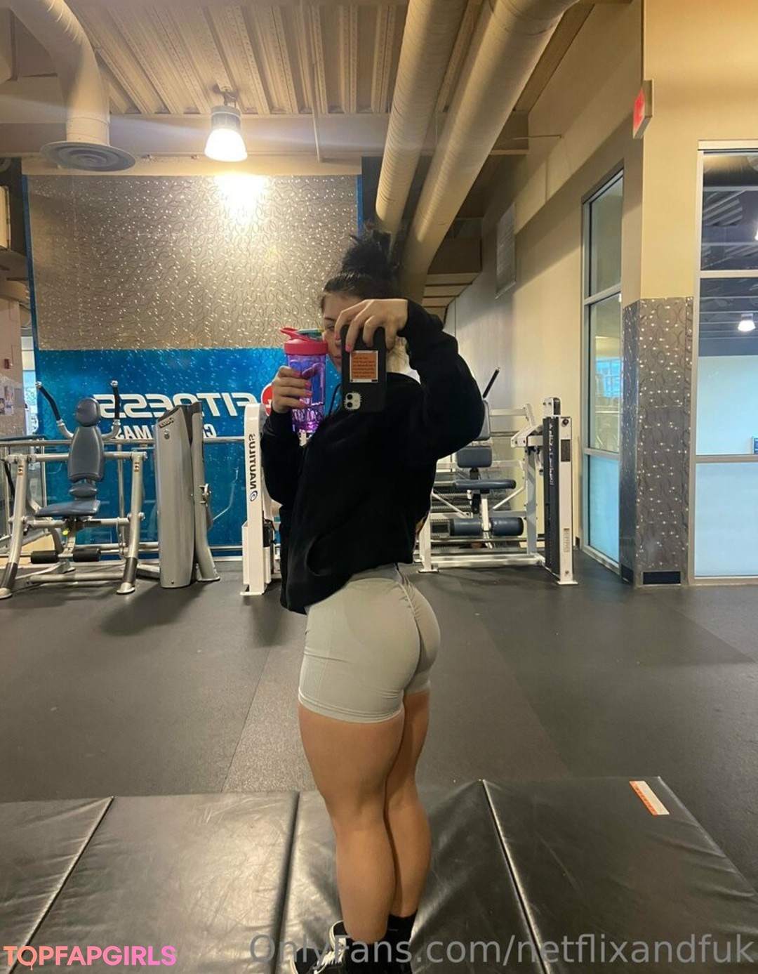 Foto desnuda filtrada de OnlyFans de Lizzysnyder18 #47 Foto desnuda filtrada de OnlyFans de Lizzysnyder18 #47