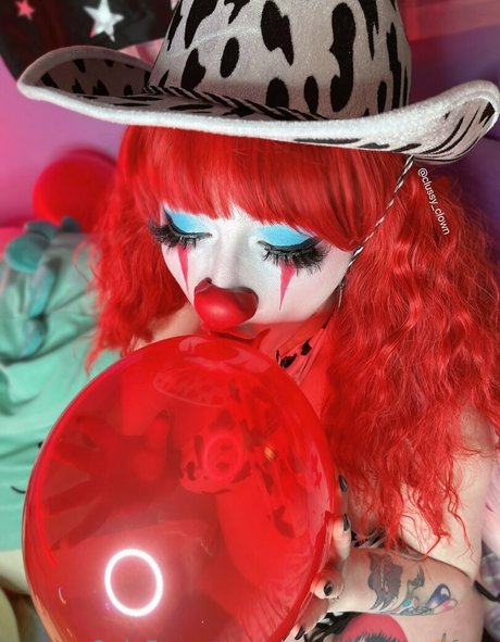 Clussytheclownfree