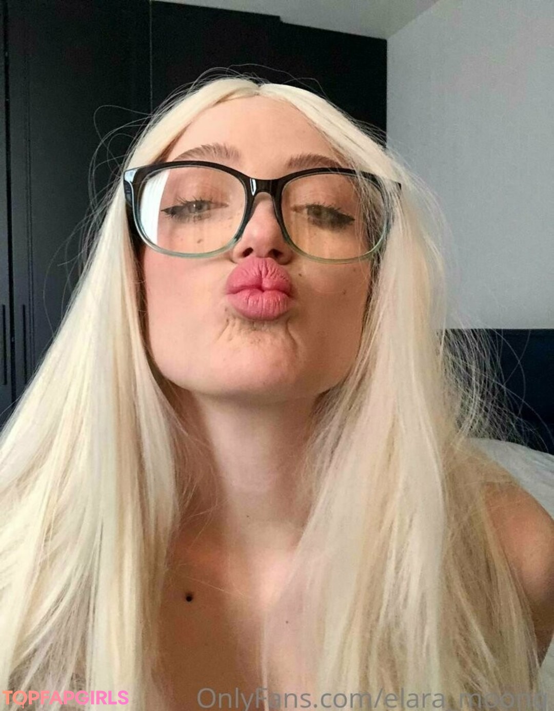 Foto desnuda filtrada de OnlyFans de Elaramoonq #101 Foto desnuda filtrada de OnlyFans de Elaramoonq #101