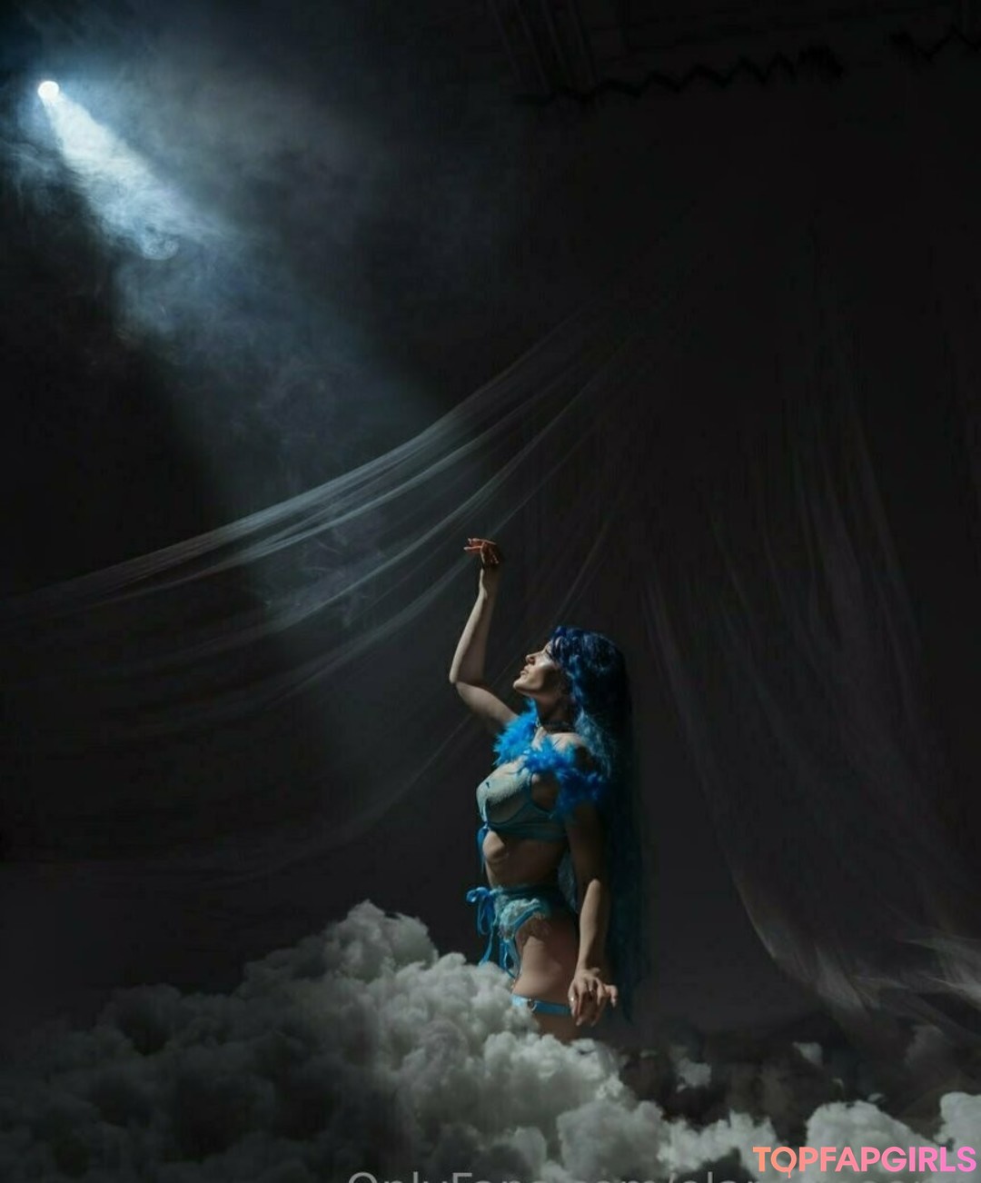 Foto desnuda filtrada de OnlyFans de Elaramoonq #106 Foto desnuda filtrada de OnlyFans de Elaramoonq #106