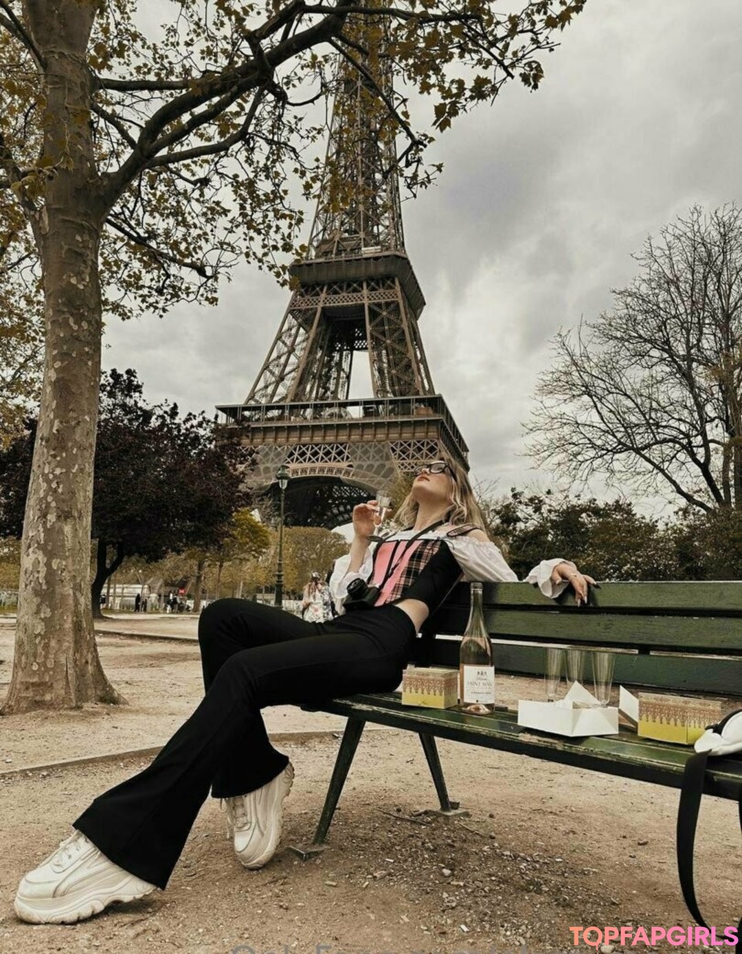 Foto desnuda filtrada de OnlyFans de Elaramoonq #129 Foto desnuda filtrada de OnlyFans de Elaramoonq #129