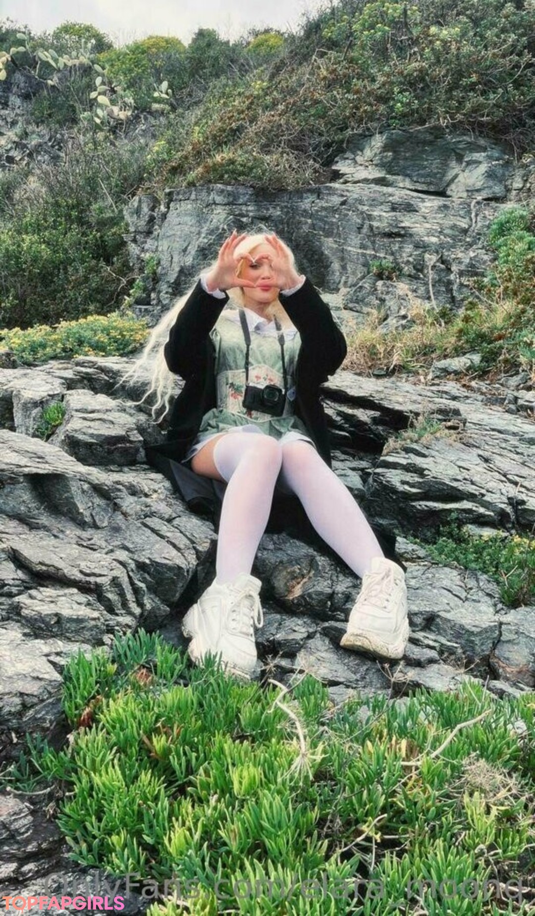 Foto desnuda filtrada de OnlyFans de Elaramoonq #133 Foto desnuda filtrada de OnlyFans de Elaramoonq #133