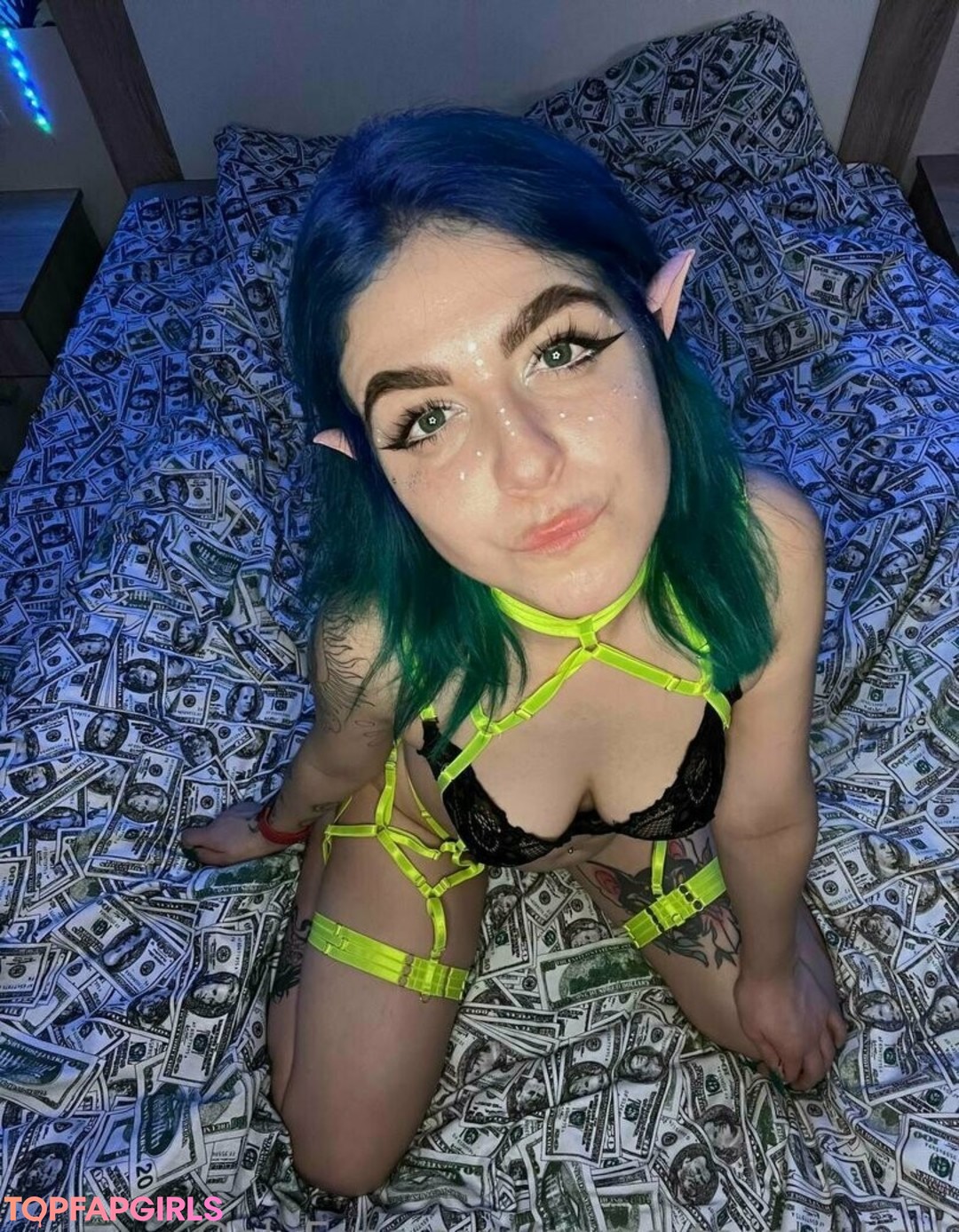 Foto desnuda filtrada de OnlyFans de Cometomybad #9 Foto desnuda filtrada de OnlyFans de Cometomybad #9