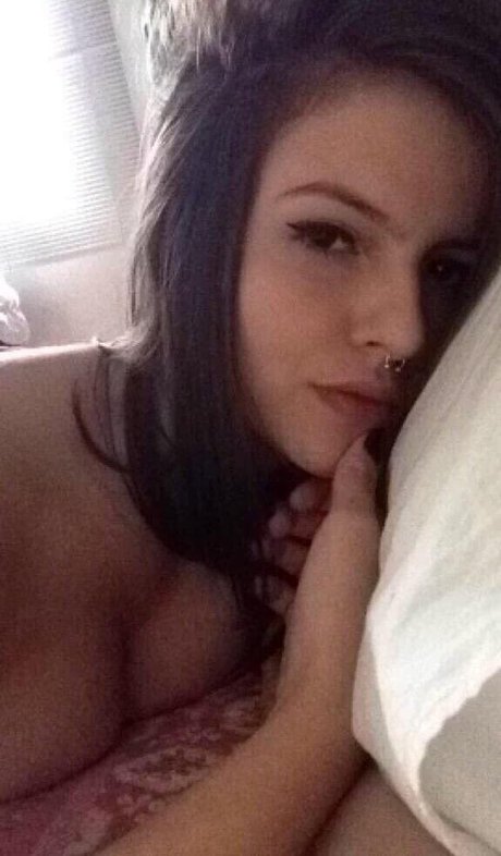Foto desnuda filtrada de OnlyFans de Giovanna Aguiar