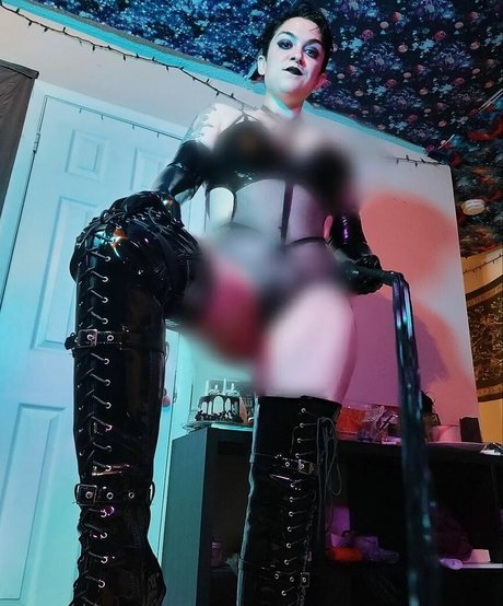 Foto desnuda filtrada de OnlyFans de Yourbigbutchgf