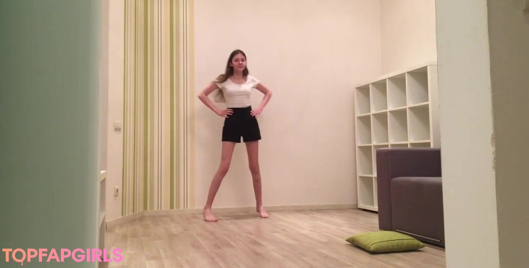 Foto desnuda filtrada de OnlyFans de Stefania Deriabina #274 Foto desnuda filtrada de OnlyFans de Stefania Deriabina #274