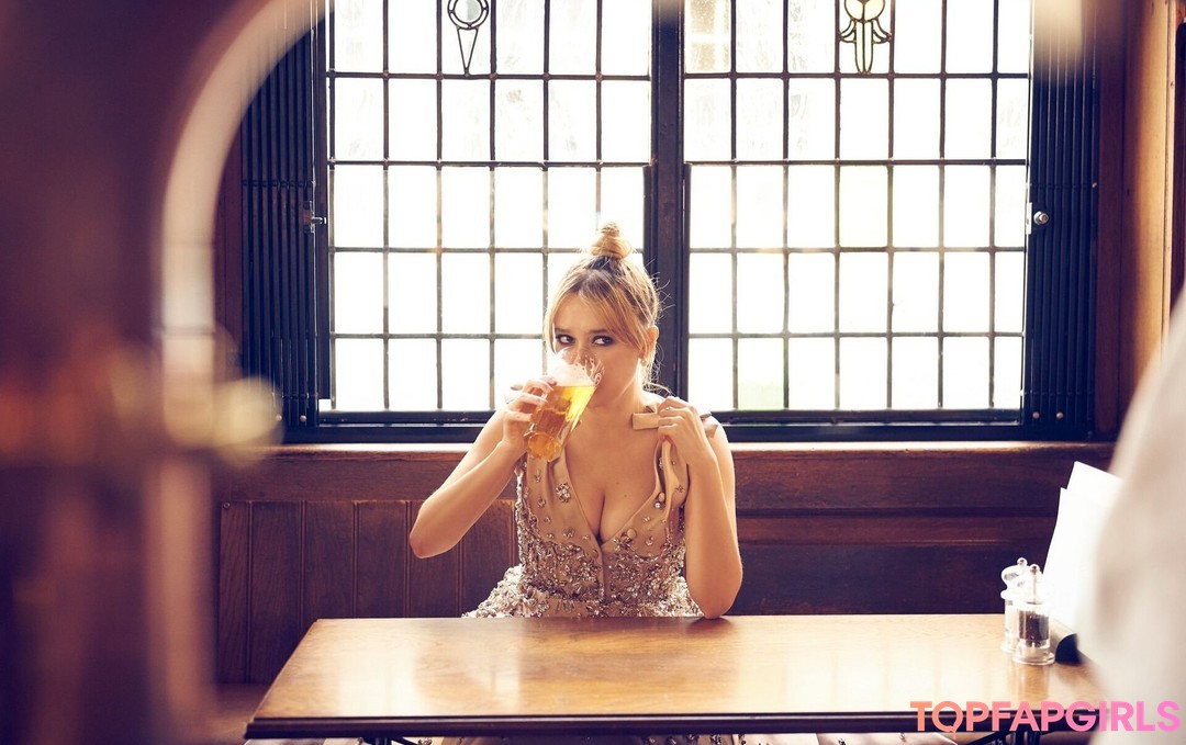 Foto desnuda filtrada de OnlyFans de Aimee Lou Wood #21 Foto desnuda filtrada de OnlyFans de Aimee Lou Wood #21