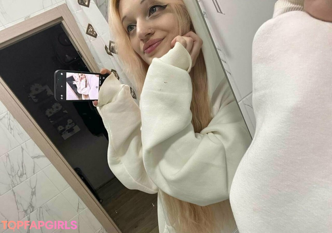 Foto desnuda filtrada de OnlyFans de Skinnytyan #156 Foto desnuda filtrada de OnlyFans de Skinnytyan #156