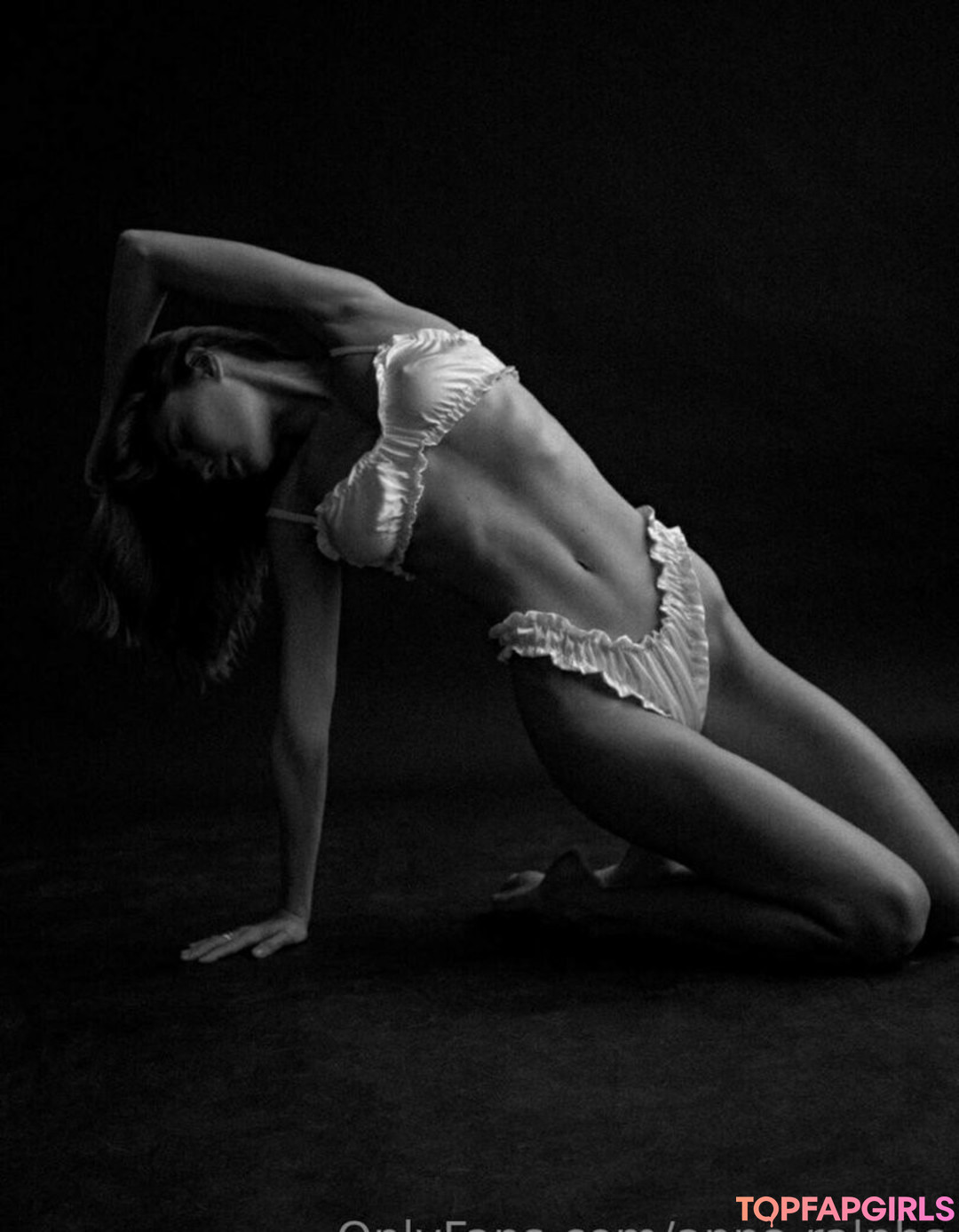 Foto desnuda filtrada de OnlyFans de Anna Ralphs #46 Foto desnuda filtrada de OnlyFans de Anna Ralphs #46