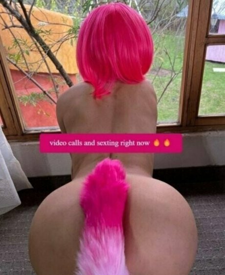 Stunning_gir1