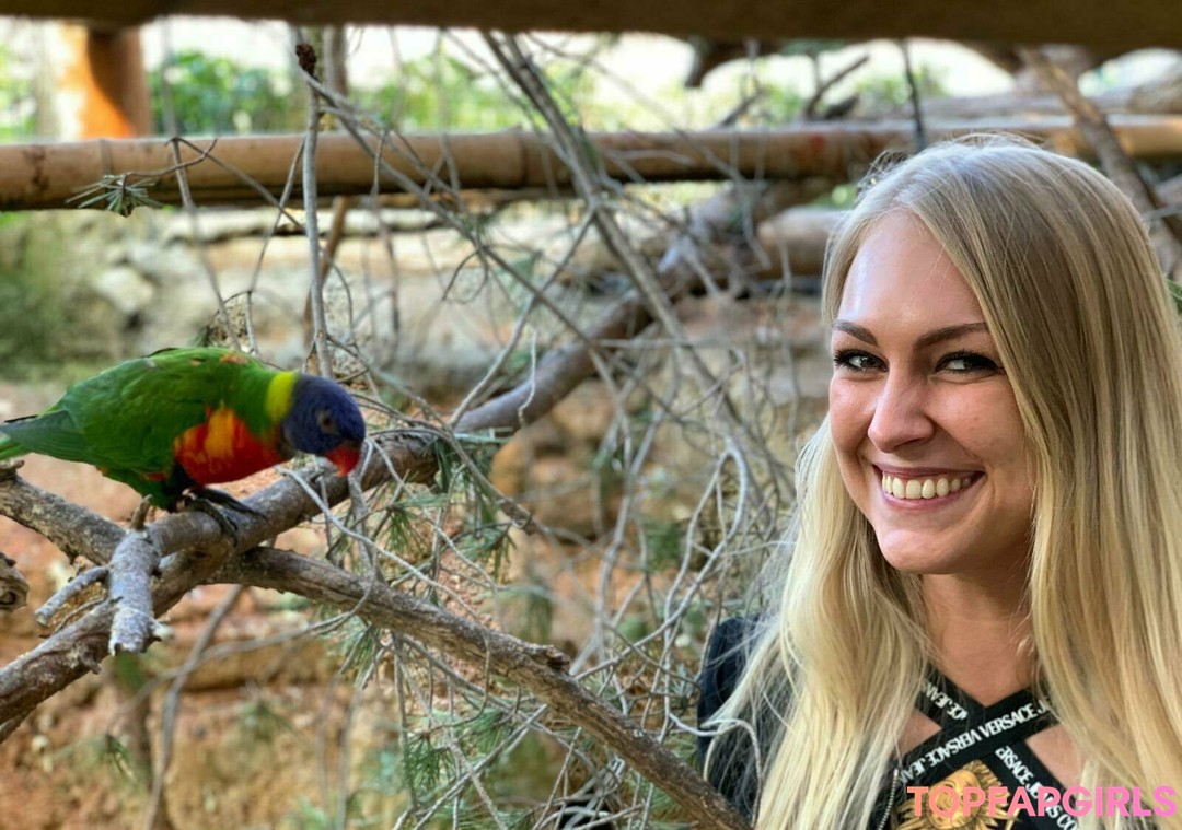 Foto desnuda filtrada de OnlyFans de Siswet19 #1047