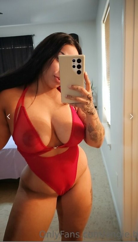 Foto desnuda filtrada de OnlyFans de Angie B