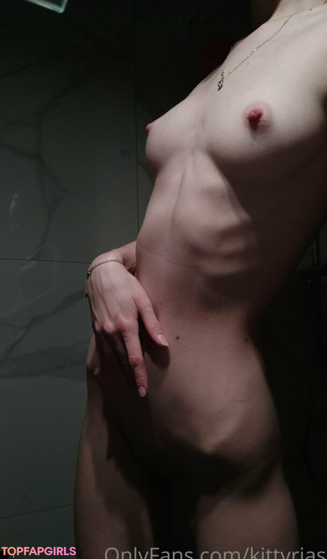 Foto desnuda filtrada de OnlyFans de Kitty Rias #12 Foto desnuda filtrada de OnlyFans de Kitty Rias #12