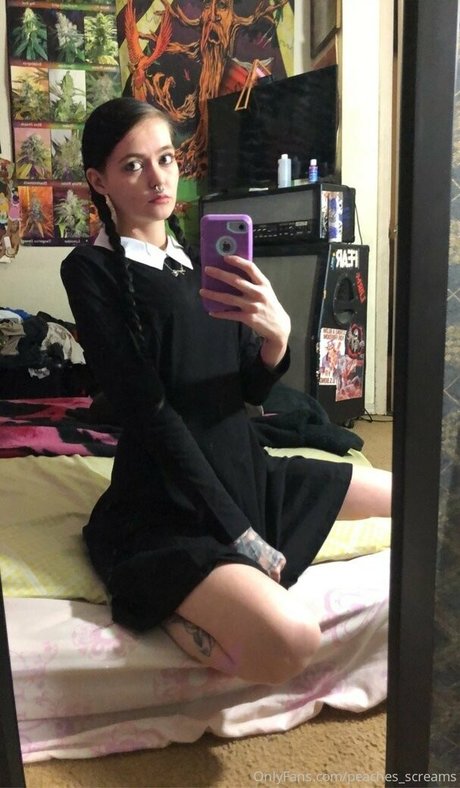 Peacheyscreams