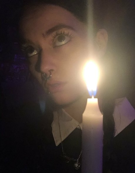 Foto desnuda filtrada de OnlyFans de Peacheyscreams