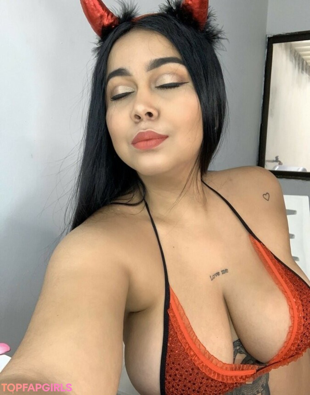 Foto desnuda filtrada de OnlyFans de Stefaniepaolao #334 Foto desnuda filtrada de OnlyFans de Stefaniepaolao #334