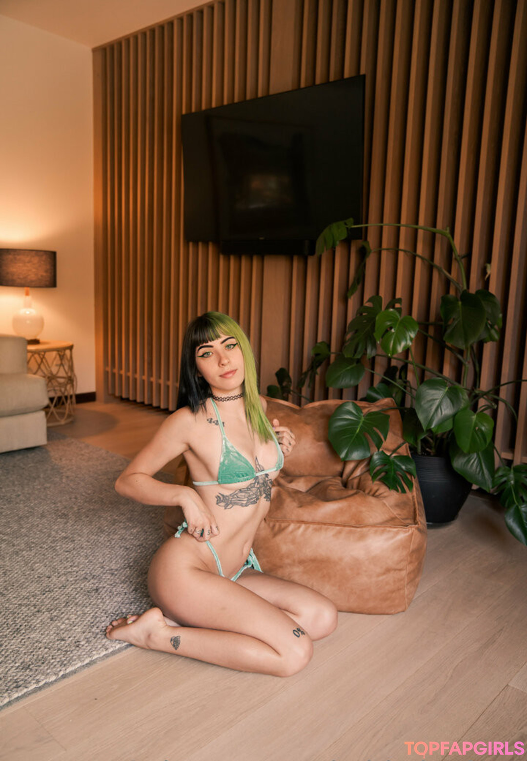 Foto desnuda filtrada de OnlyFans de Hairbyharleyy #100 Foto desnuda filtrada de OnlyFans de Hairbyharleyy #100