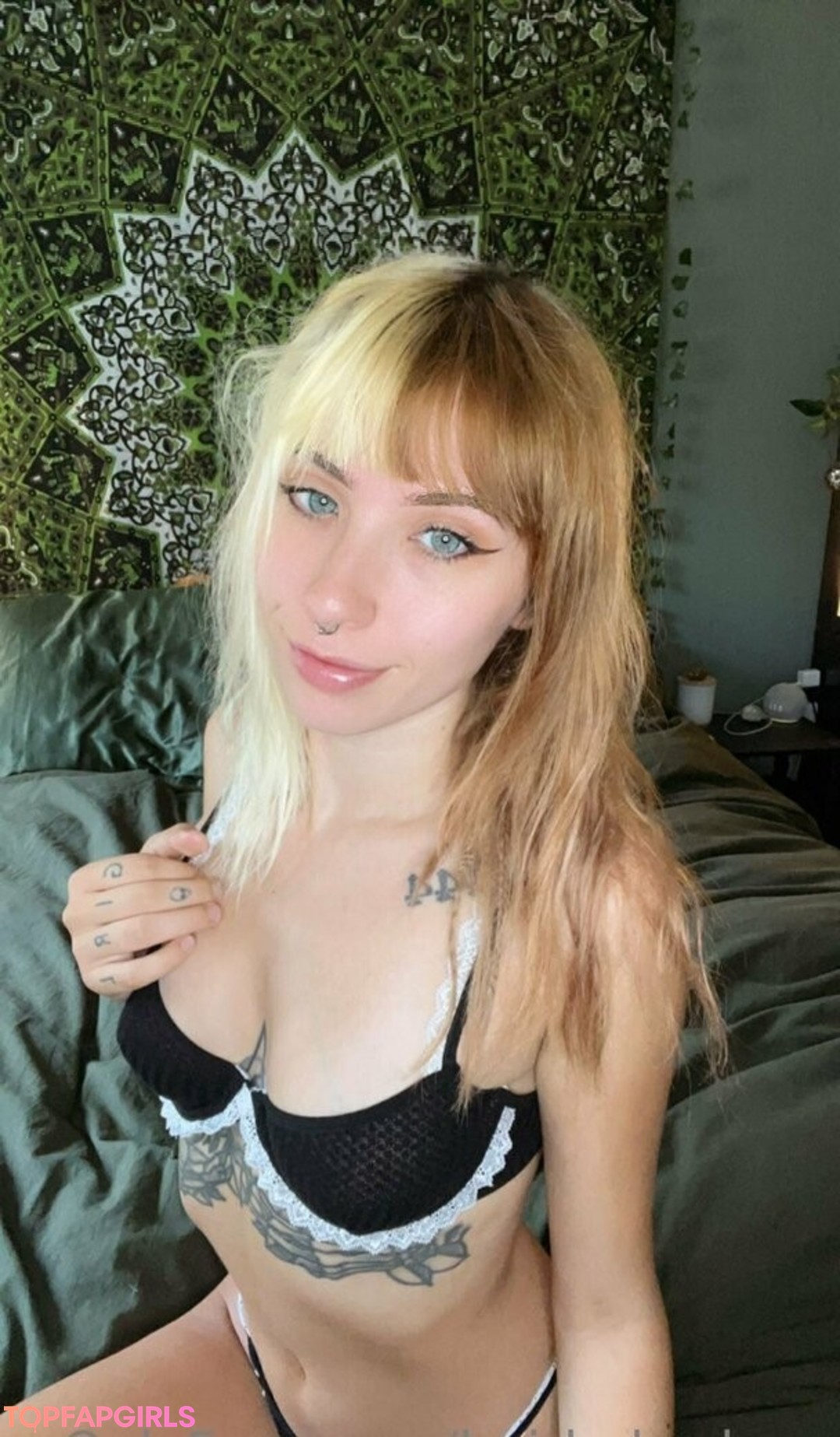 Foto desnuda filtrada de OnlyFans de Hairbyharleyy #133 Foto desnuda filtrada de OnlyFans de Hairbyharleyy #133