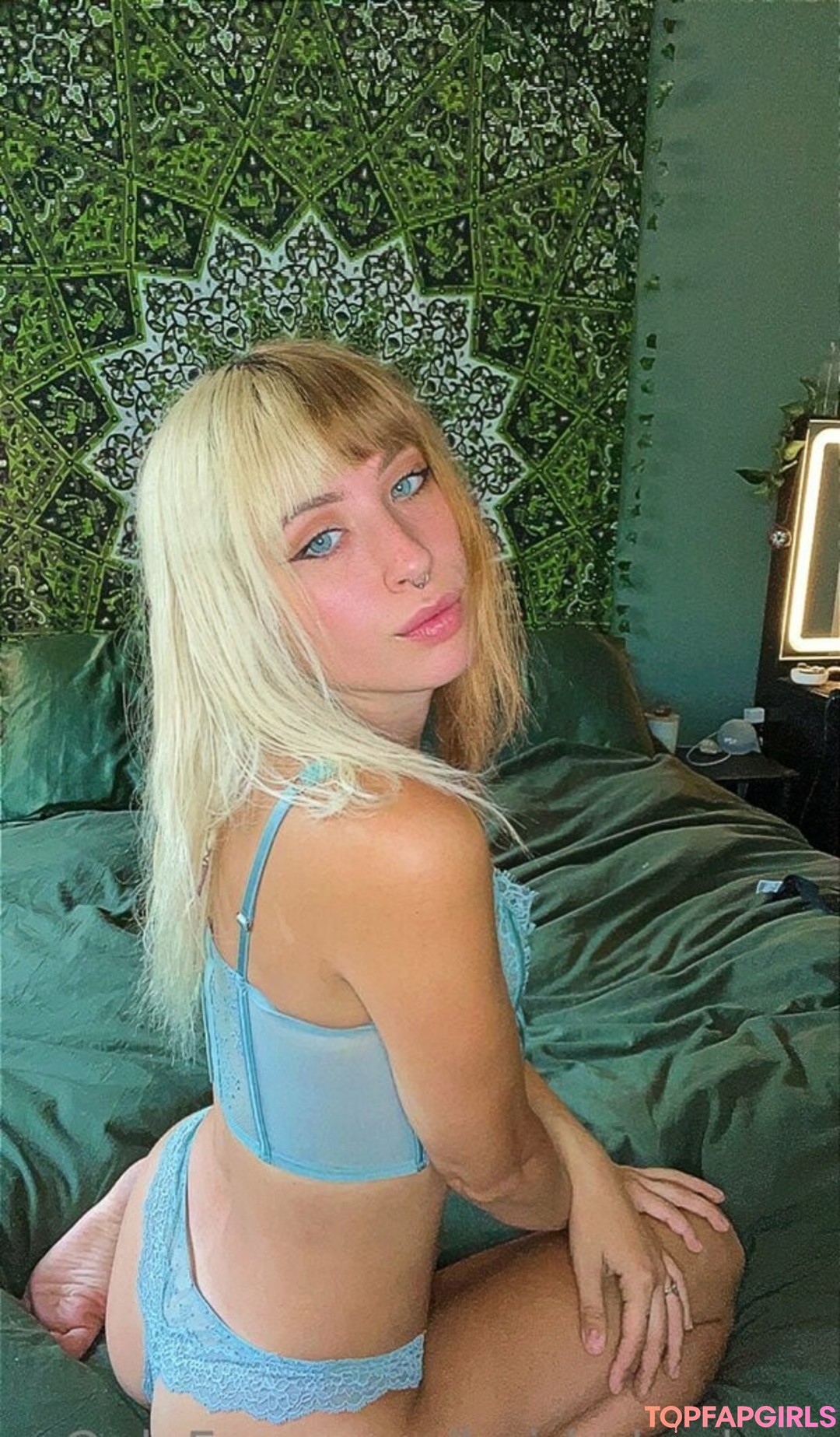 Foto desnuda filtrada de OnlyFans de Hairbyharleyy #138 Foto desnuda filtrada de OnlyFans de Hairbyharleyy #138