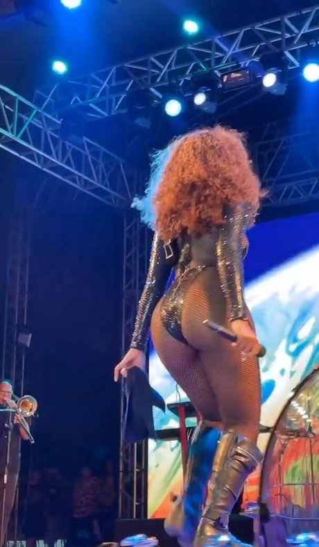 Foto desnuda filtrada de OnlyFans de Iza Cantora