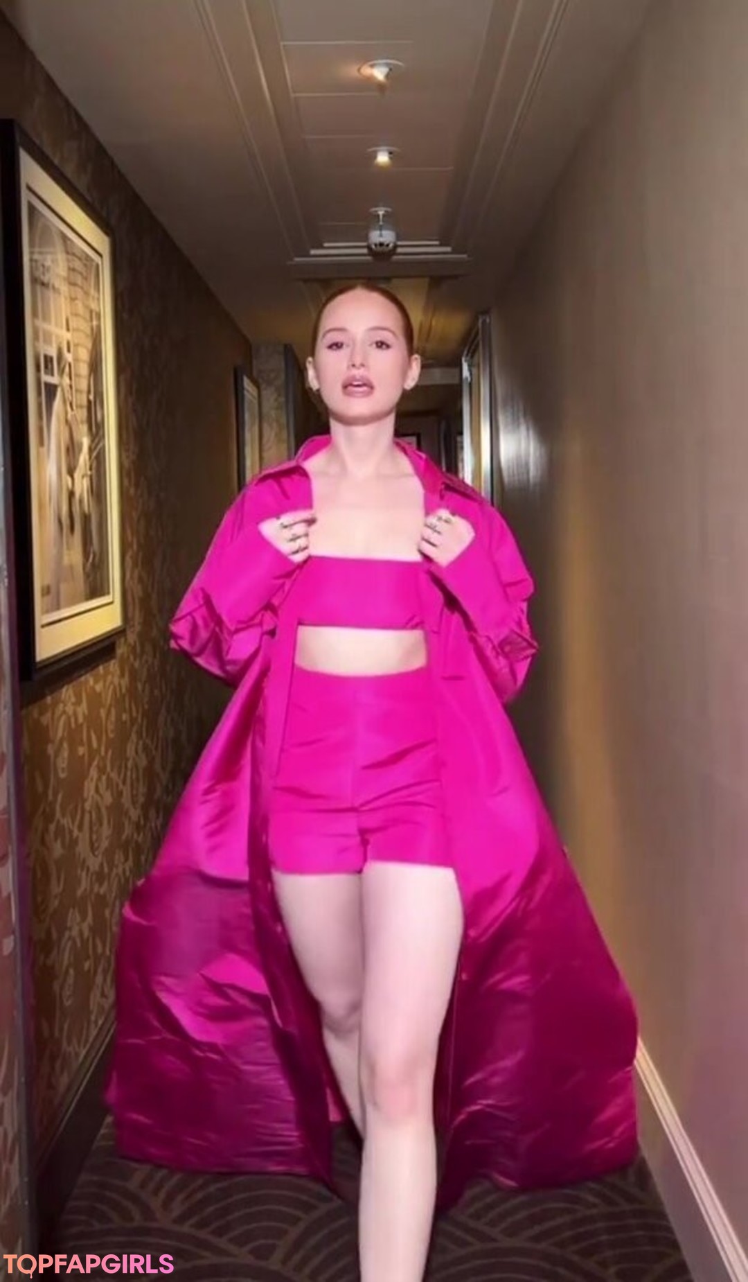 Foto desnuda filtrada de OnlyFans de Madelaine Petsch #226 Foto desnuda filtrada de OnlyFans de Madelaine Petsch #226