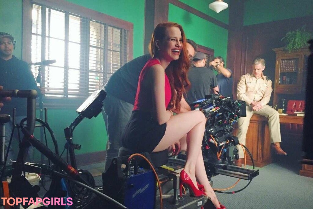 Foto desnuda filtrada de OnlyFans de Madelaine Petsch #261 Foto desnuda filtrada de OnlyFans de Madelaine Petsch #261