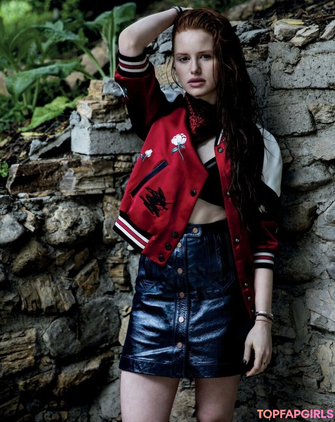 Foto desnuda filtrada de OnlyFans de Madelaine Petsch #381 Foto desnuda filtrada de OnlyFans de Madelaine Petsch #381