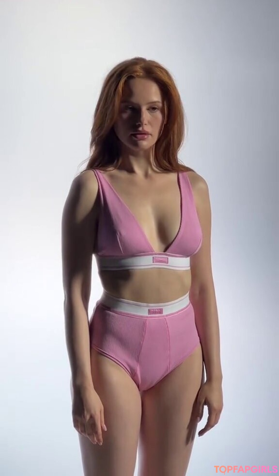 Foto desnuda filtrada de OnlyFans de Madelaine Petsch #456 Foto desnuda filtrada de OnlyFans de Madelaine Petsch #456