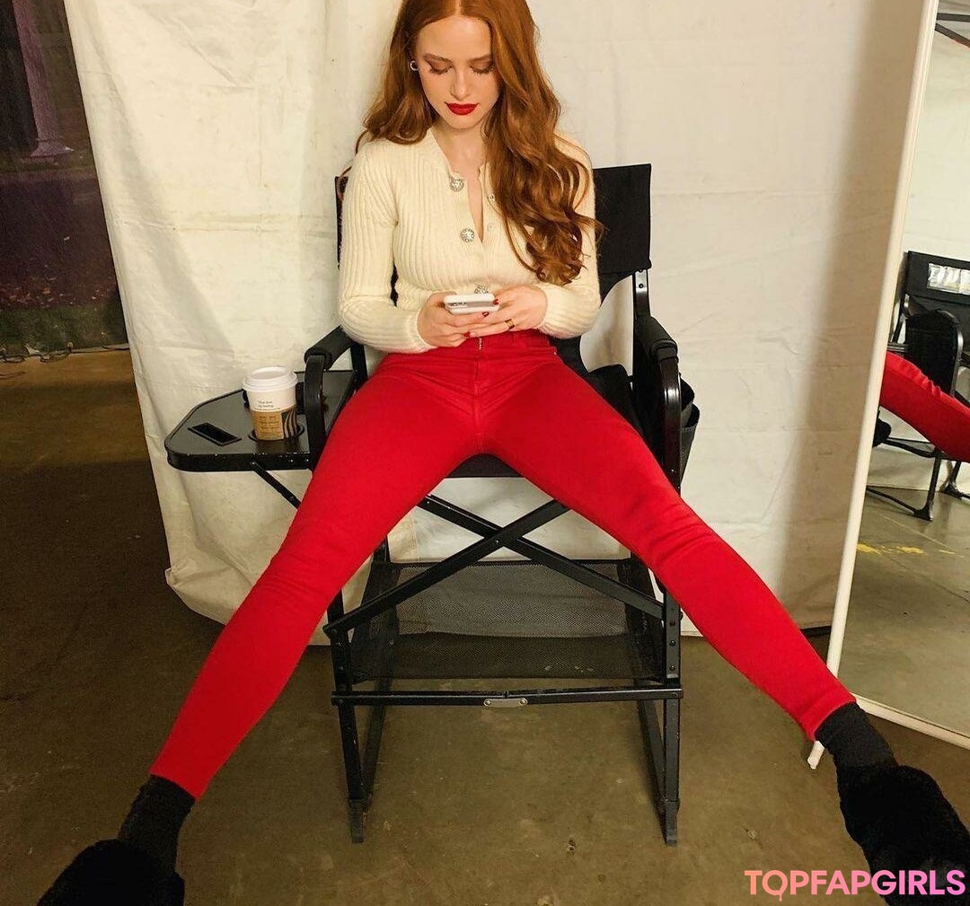 Foto desnuda filtrada de OnlyFans de Madelaine Petsch #463 Foto desnuda filtrada de OnlyFans de Madelaine Petsch #463