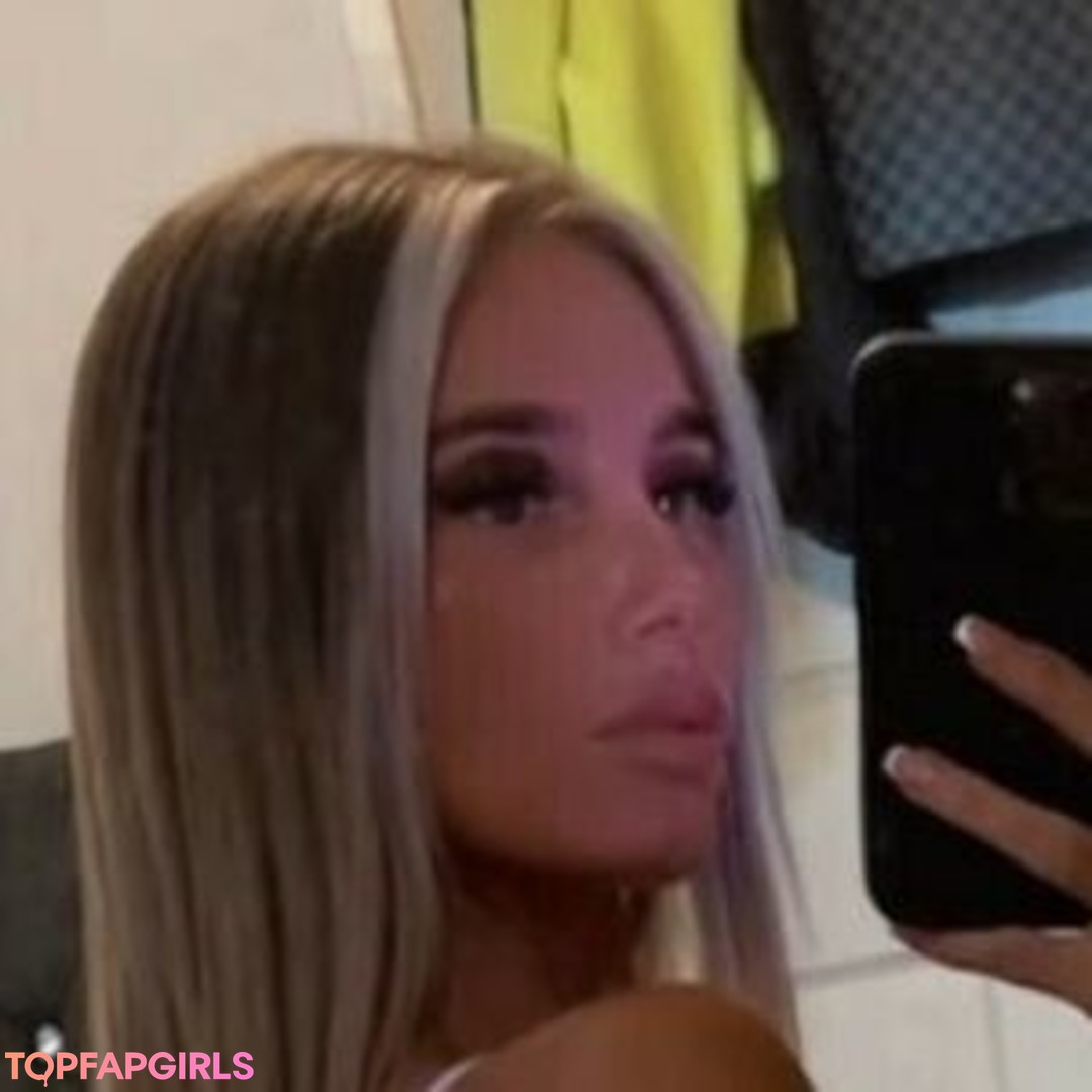Foto desnuda filtrada de OnlyFans de Louisemarshallx #13 Foto desnuda filtrada de OnlyFans de Louisemarshallx #13