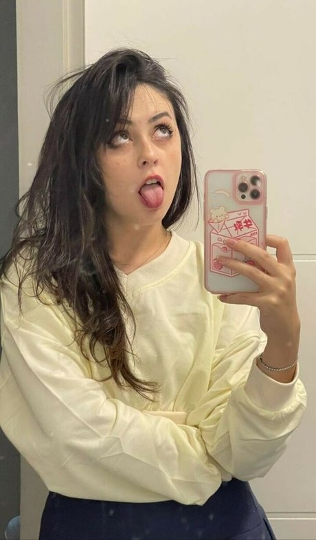 Leticia Shirakiin
