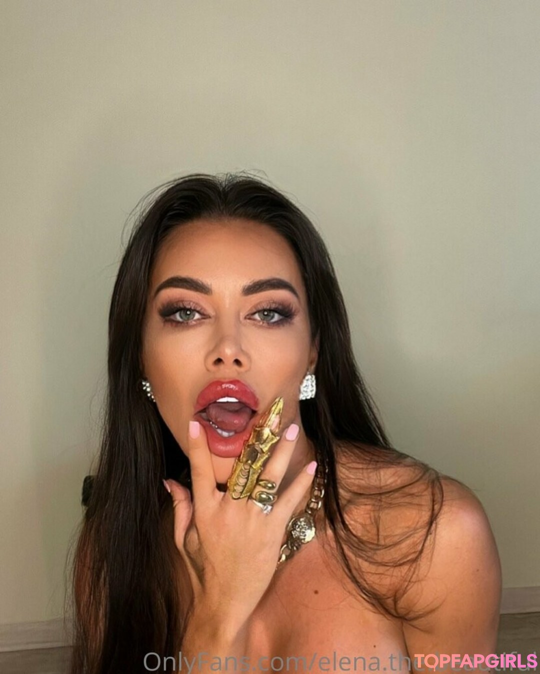 Foto desnuda filtrada de OnlyFans de Elenabeautybb #16 Foto desnuda filtrada de OnlyFans de Elenabeautybb #16