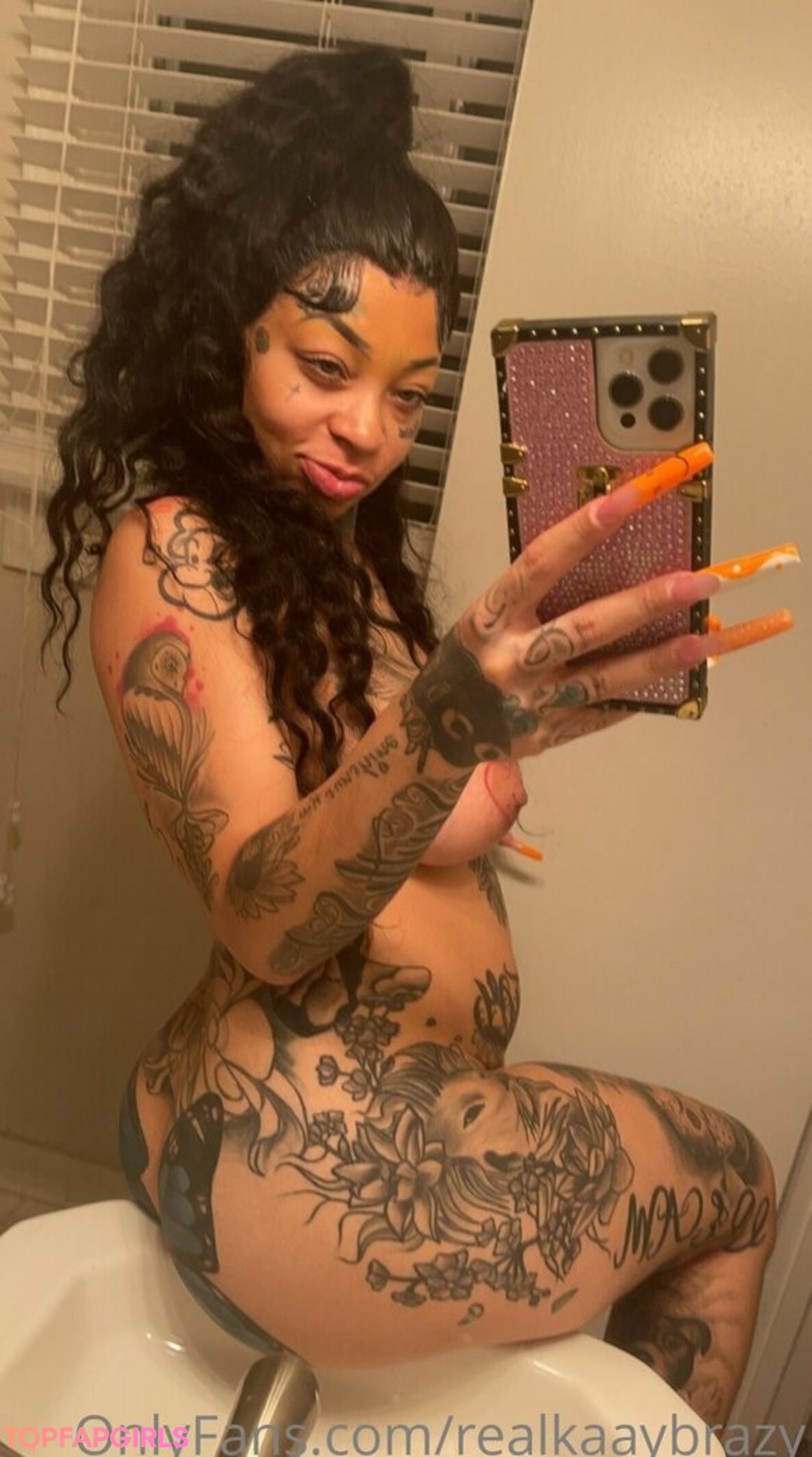 Foto desnuda filtrada de OnlyFans de Realkaaybrazy #77 Foto desnuda filtrada de OnlyFans de Realkaaybrazy #77