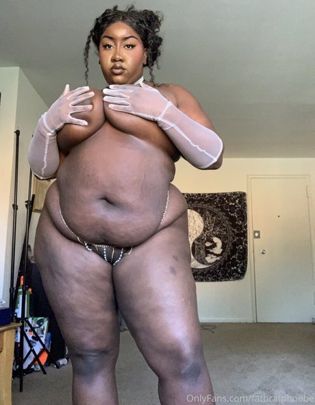 Phat_ass_phoebe