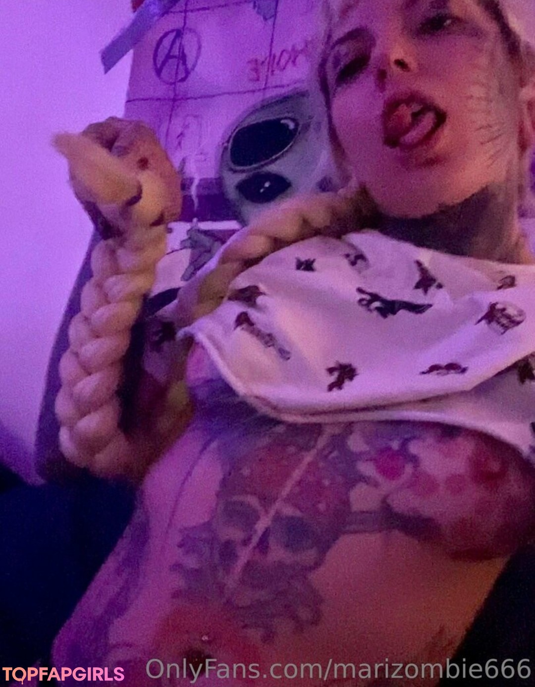 Foto desnuda filtrada de OnlyFans de Marizombie666 #112 Foto desnuda filtrada de OnlyFans de Marizombie666 #112