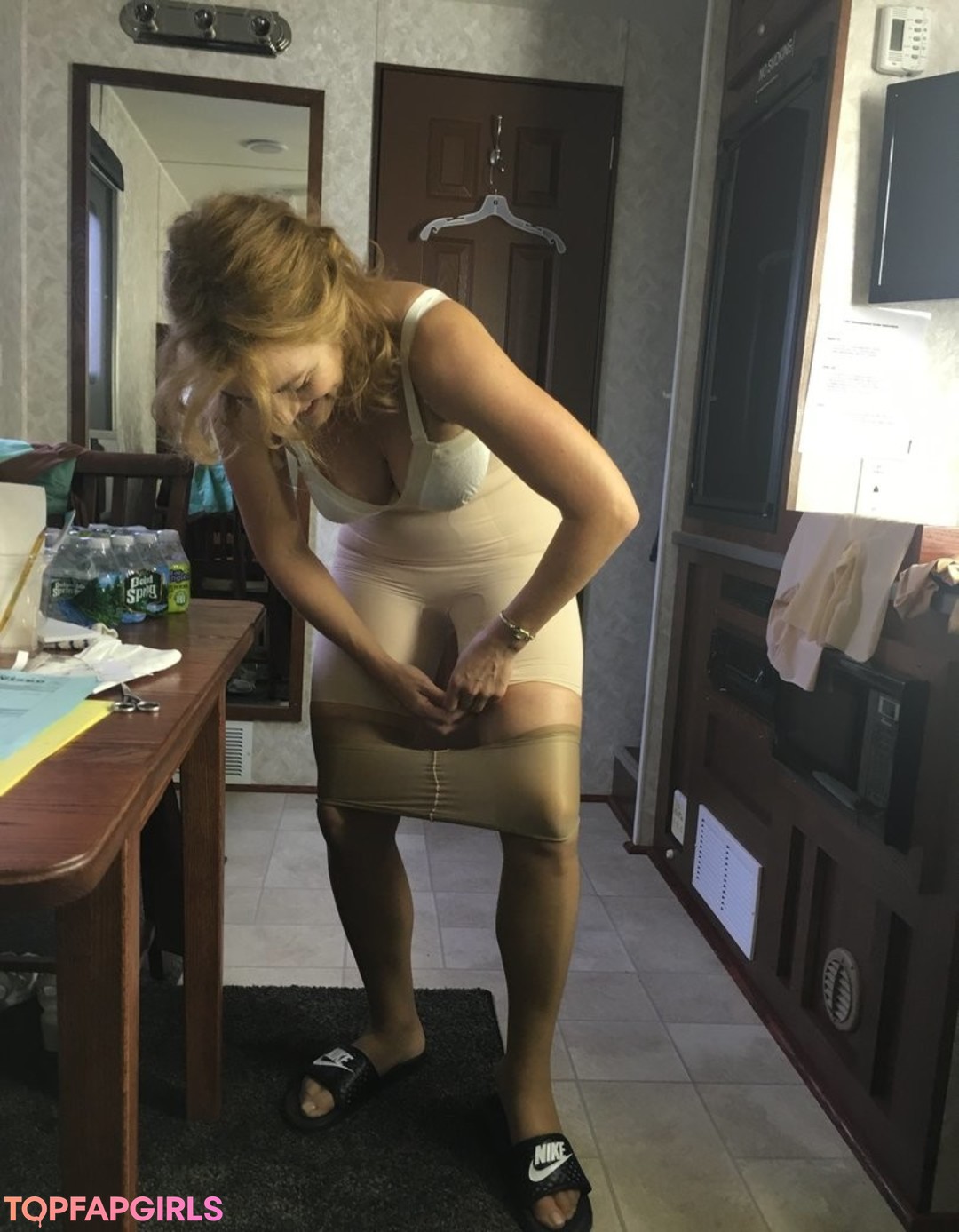 Foto desnuda filtrada de OnlyFans de Kate Winslet #8 Foto desnuda filtrada de OnlyFans de Kate Winslet #8