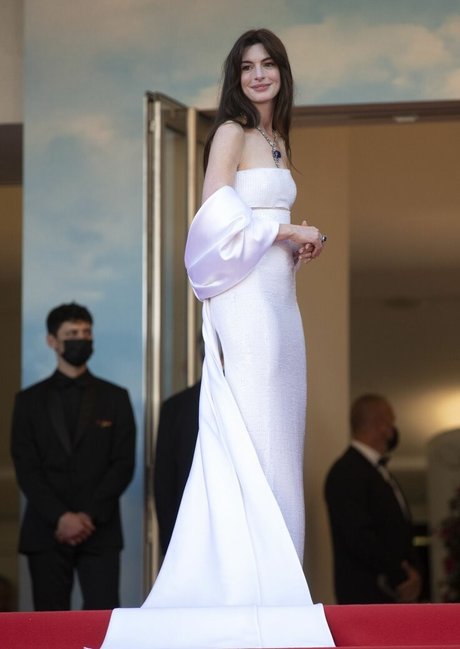 Anne Hathaway