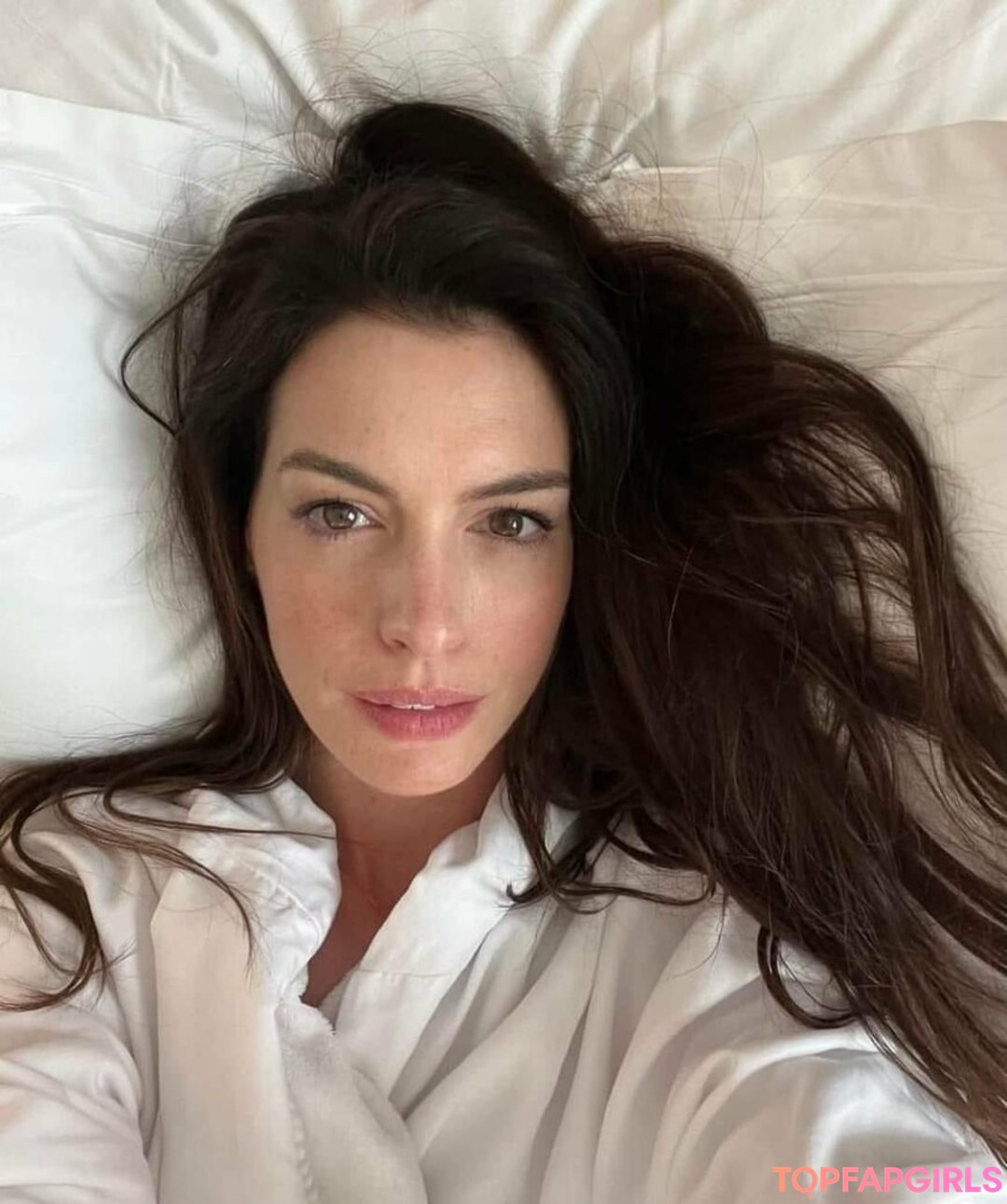 Foto desnuda filtrada de OnlyFans de Anne Hathaway #387 Foto desnuda filtrada de OnlyFans de Anne Hathaway #387