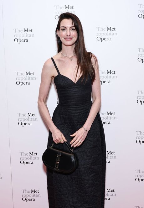Anne Hathaway