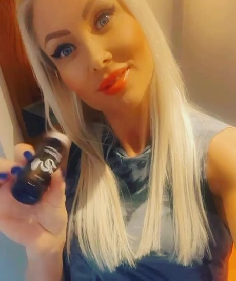 Foto desnuda filtrada de OnlyFans de Laura Hermansen