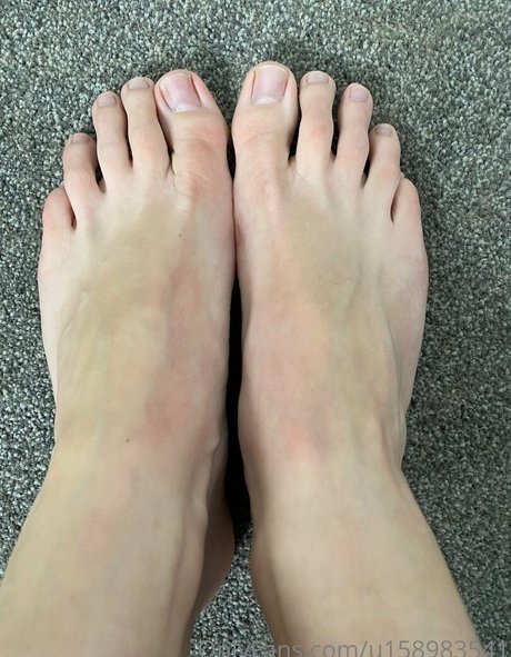 Barefootlibran