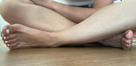 Foto desnuda filtrada de OnlyFans de Barefootlibran