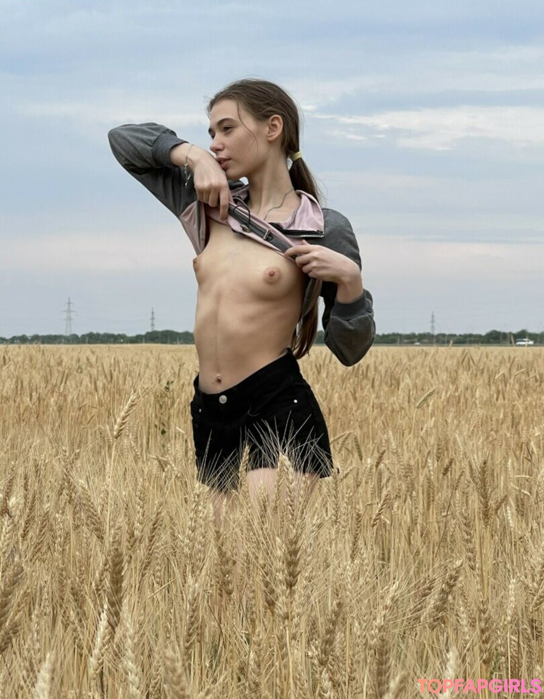 Foto desnuda filtrada de OnlyFans de Sowa Valeri #154 Foto desnuda filtrada de OnlyFans de Sowa Valeri #154